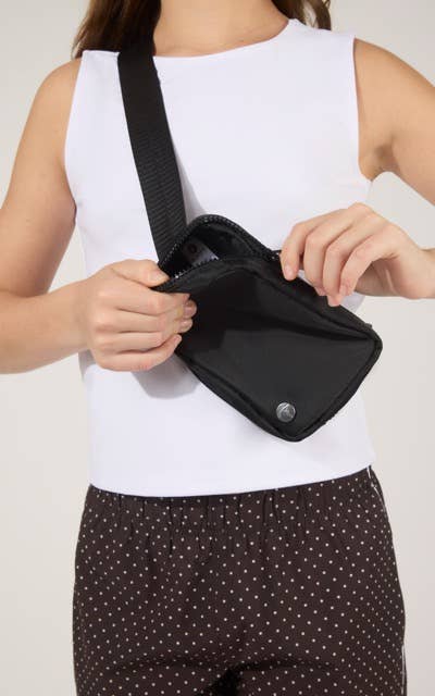 Girls Everyday Tank and Lightstreme Shorts Fanny Bag Set