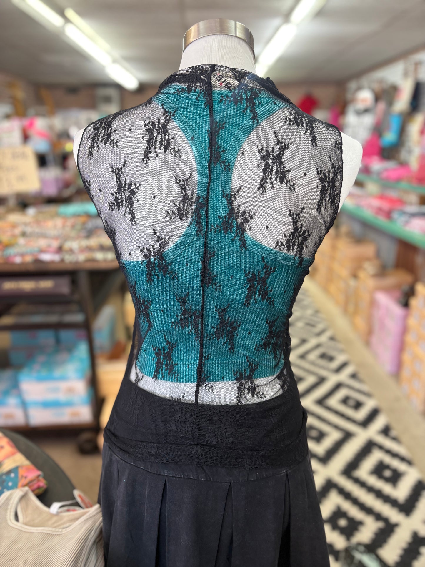 High Neckline Mesh Lace Sleeveless Top