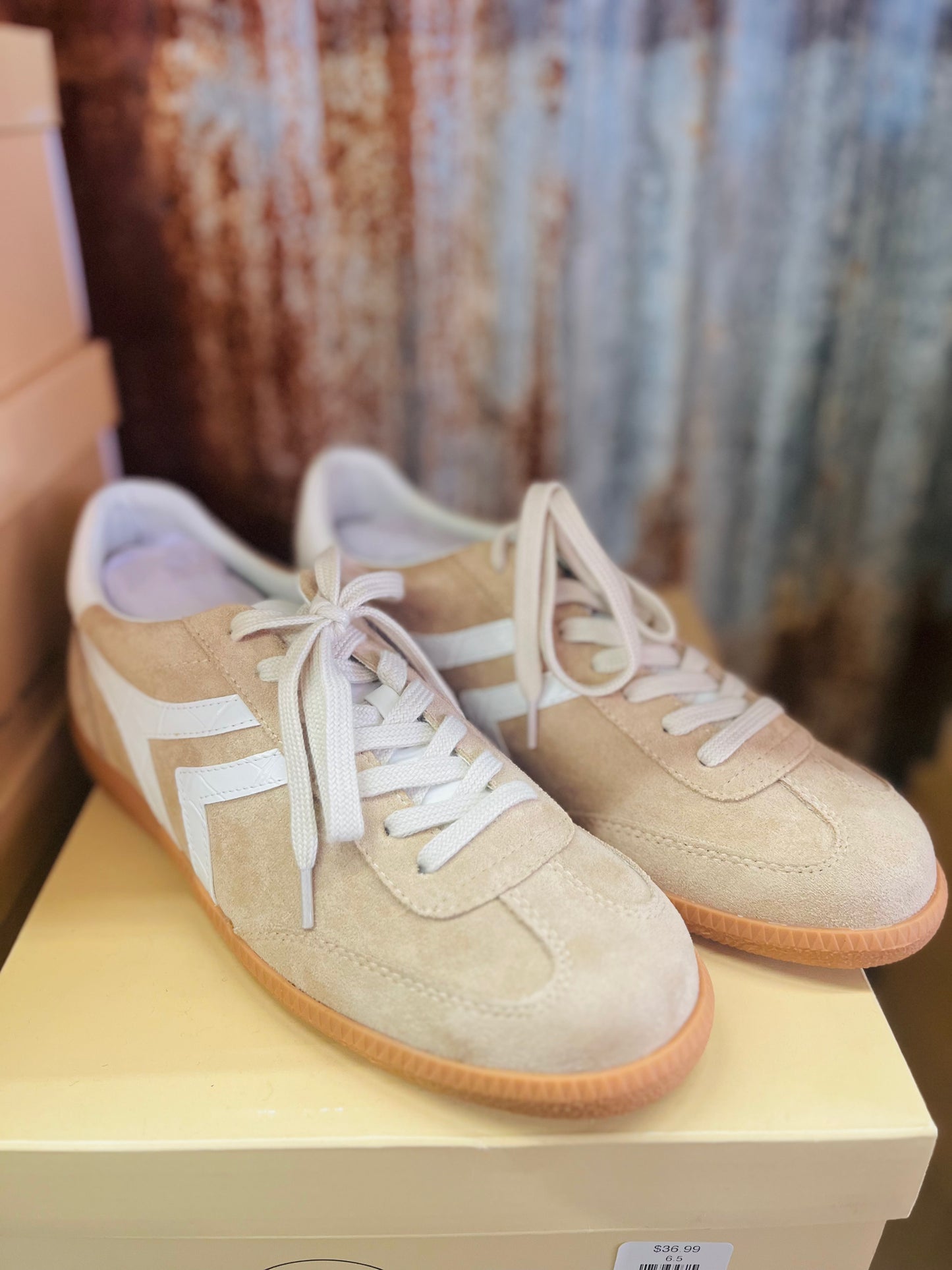 Xena Beige Sneakers