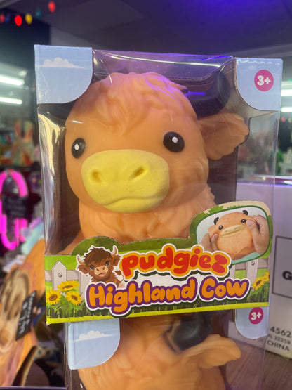 Pudgiez Highland Cow
