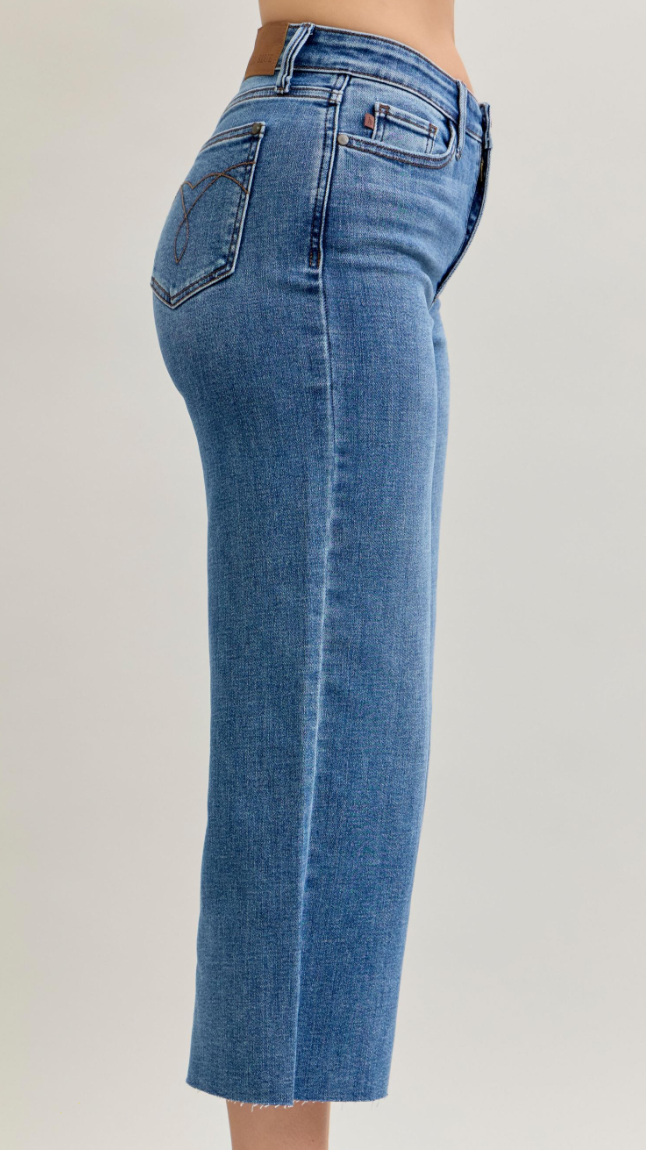 High Waist Wide Crop Classic Raw Hem
