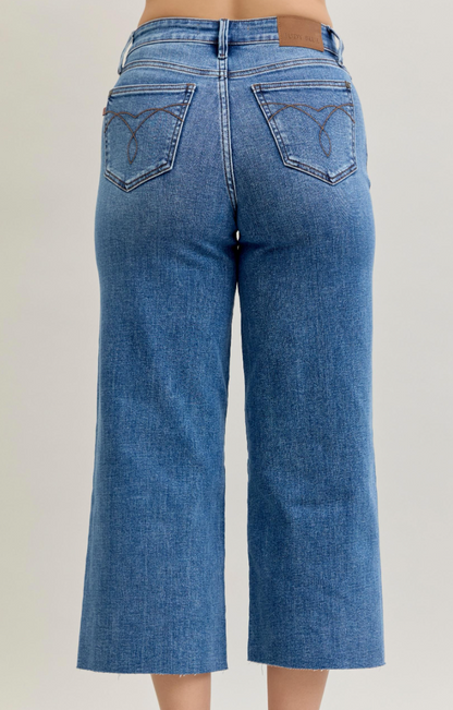 High Waist Wide Crop Classic Raw Hem