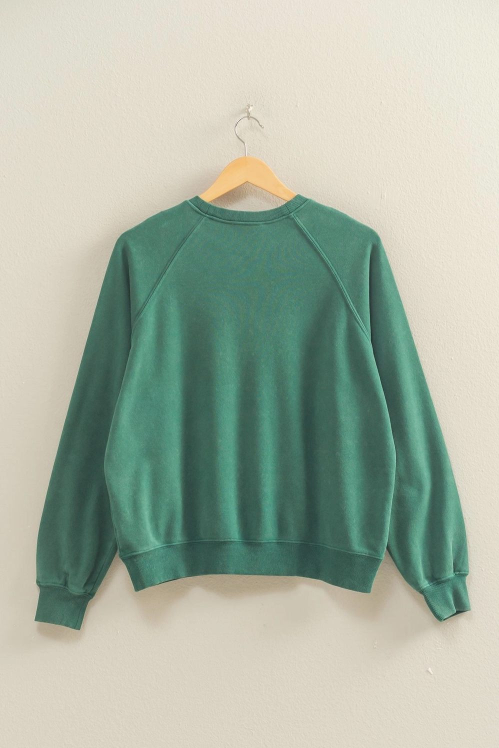 Mineral Washed Crew Neck Raglan Sleeve Sweatshirt