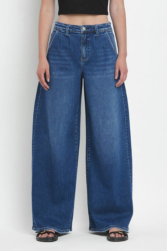 Arosa Super High Rise Pleated Wide Jeans by Vervet