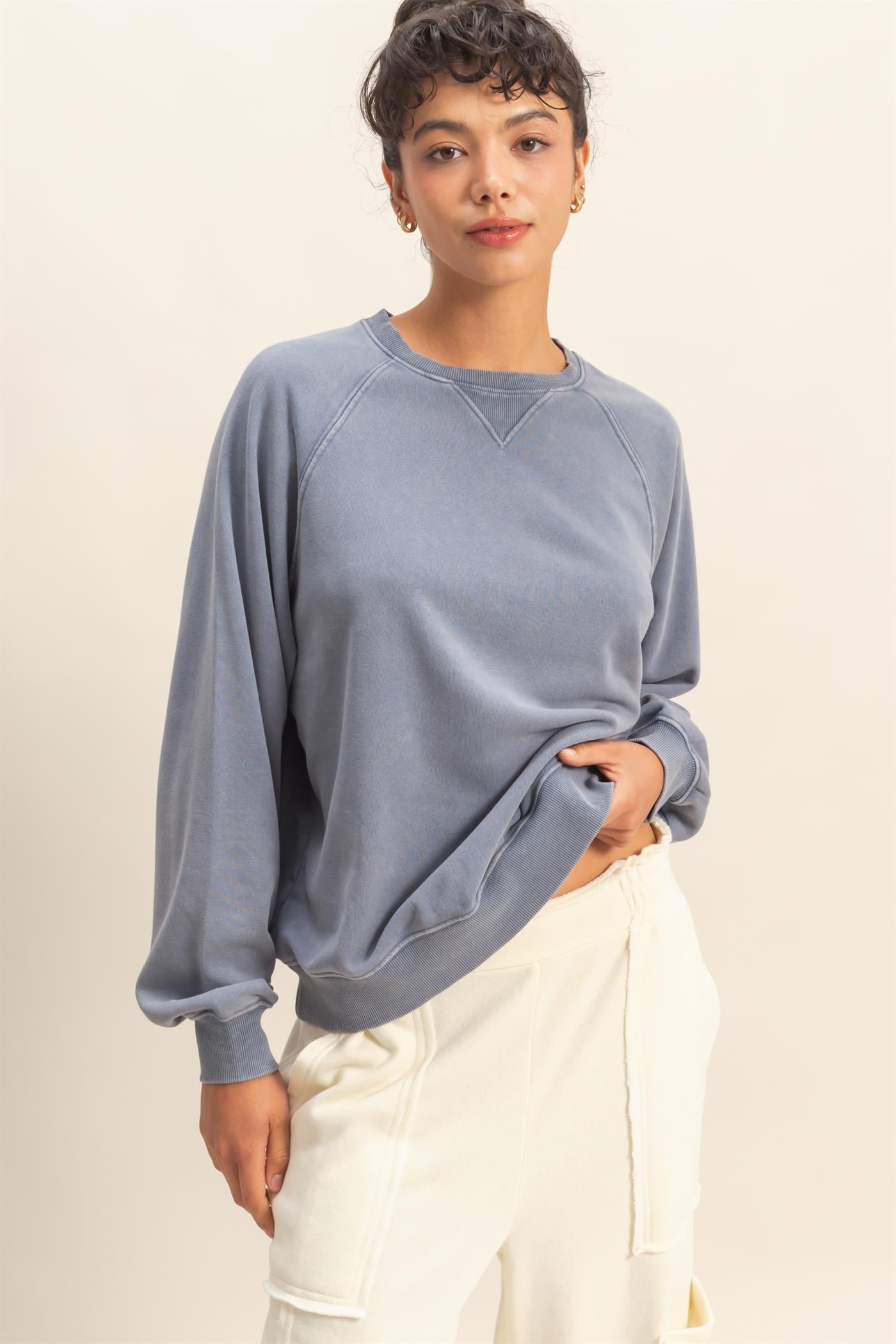 Mineral Washed Crew Neck Raglan Sleeve Sweatshirt